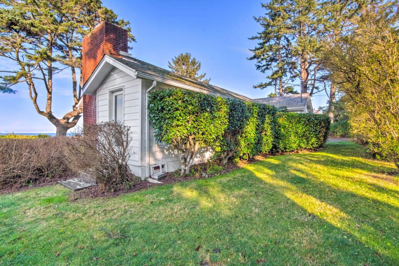 Cliffside Lighthouse Beach Home With Ocean View Coos Bay Extérieur photo